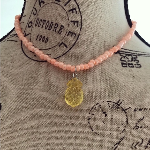 Pineapple 🍍 Glass Beaded Choker - Picture 1 of 1